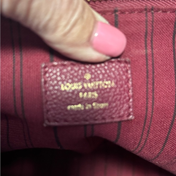 Louis Vuitton Tote - Picture 11 of 12